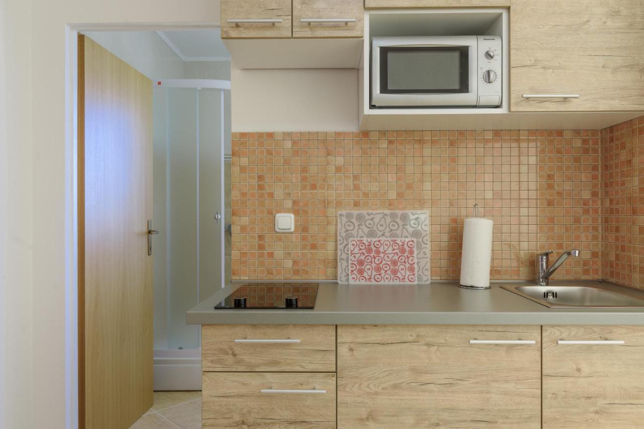 Apartmani Emil Trogir Exterior foto
