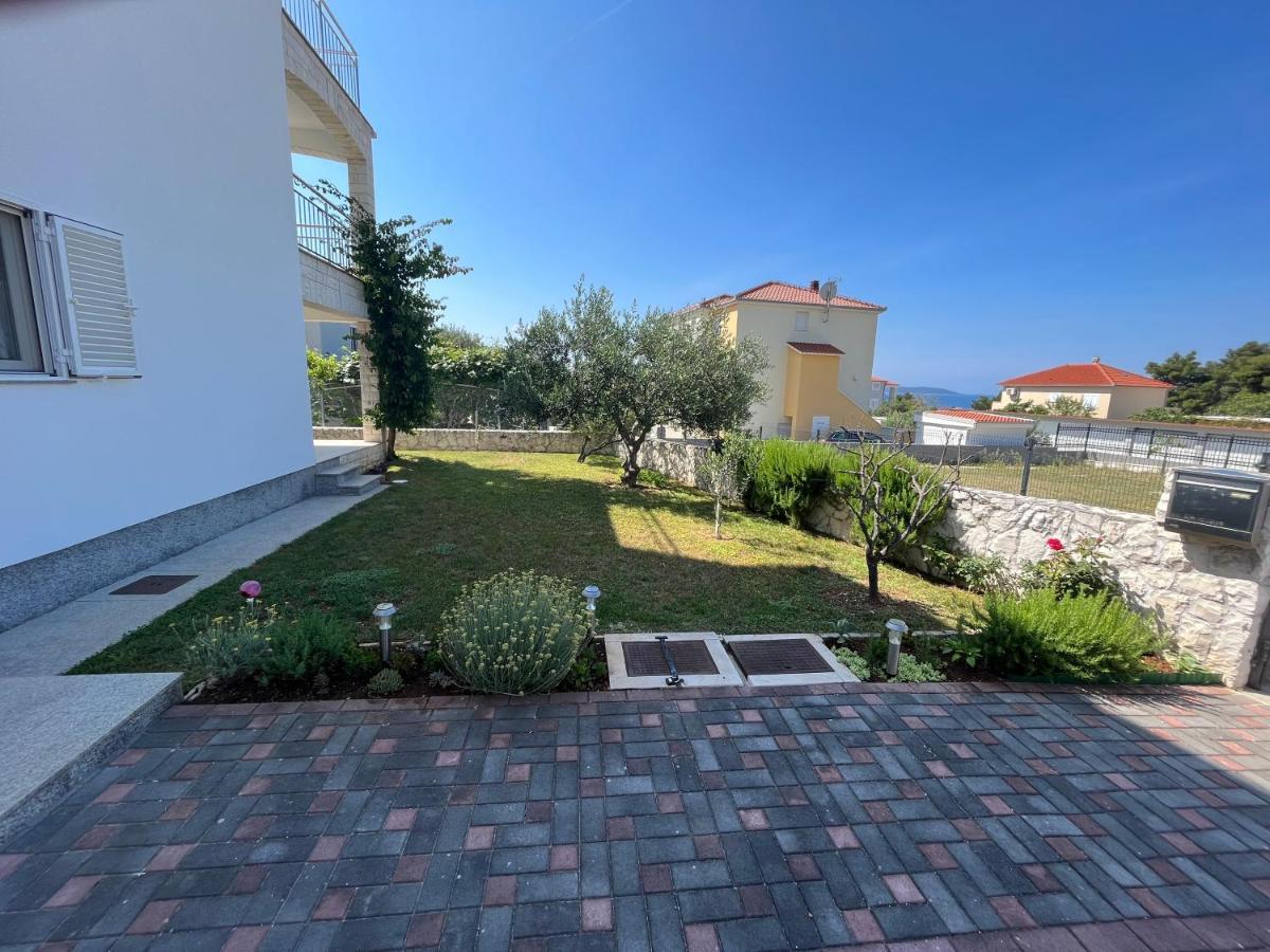 Apartmani Emil Trogir Exterior foto